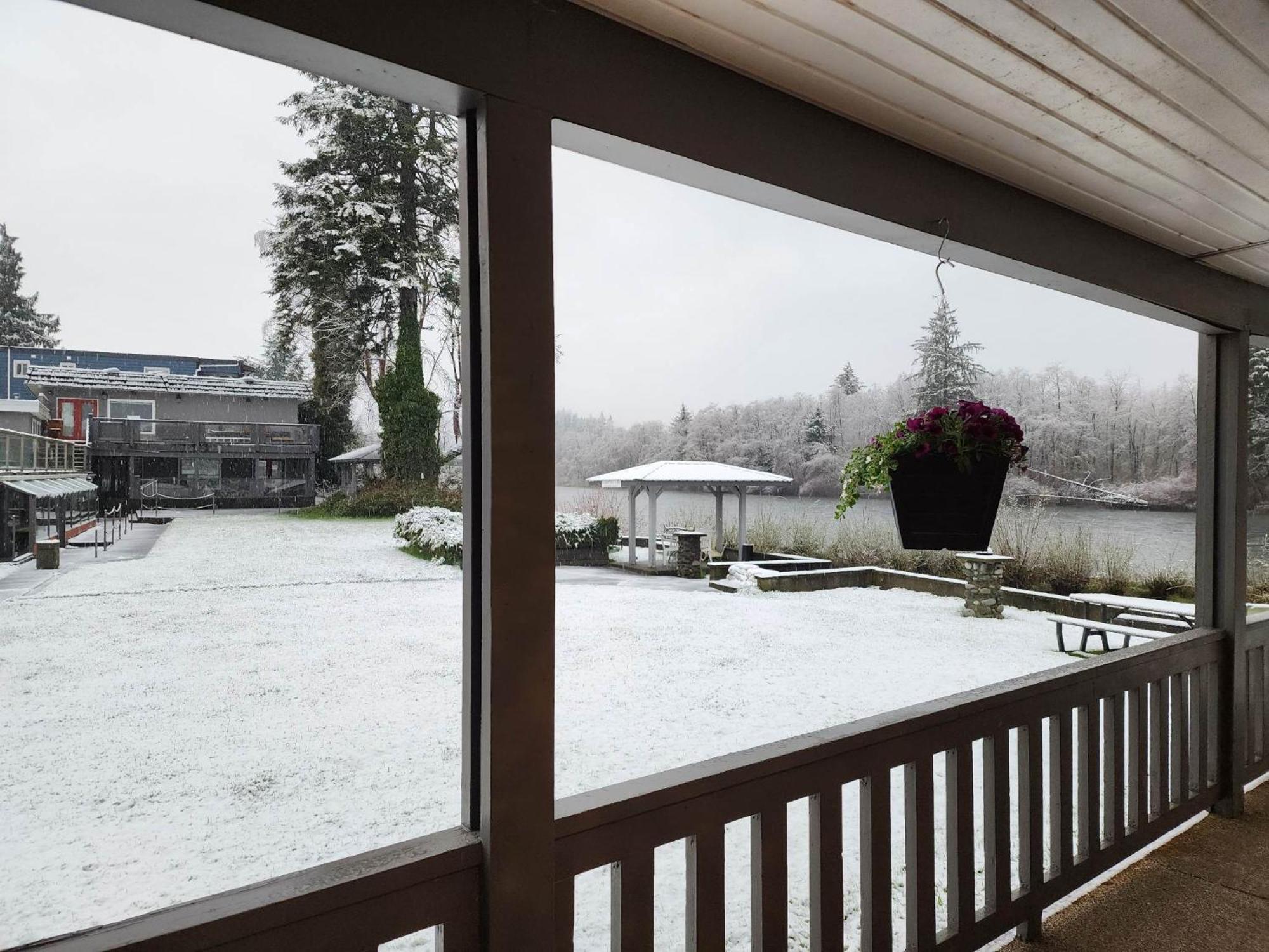 Campbell River Lodge Hotel