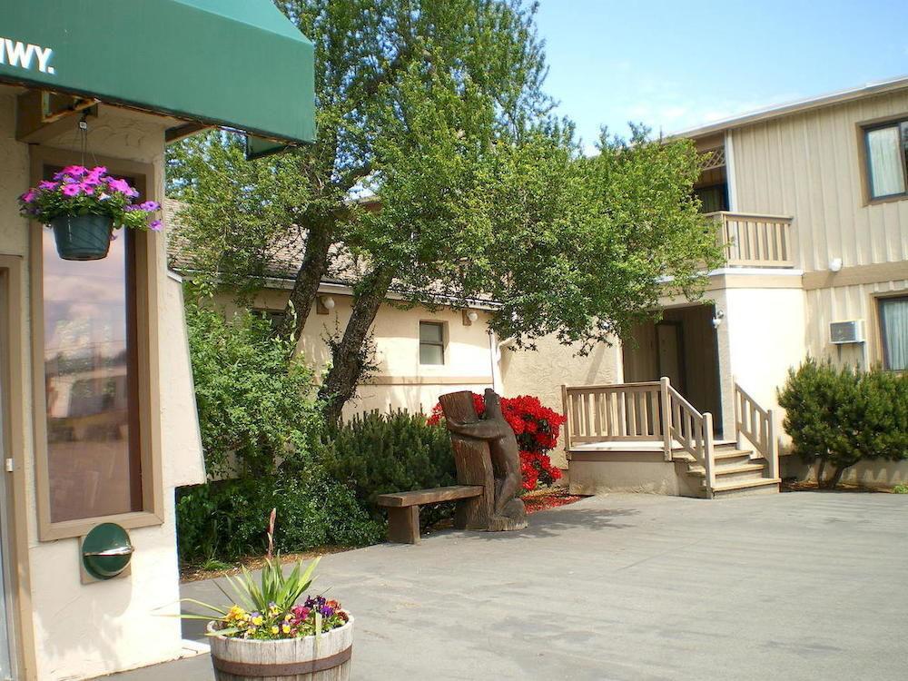 Campbell River Lodge Hotel